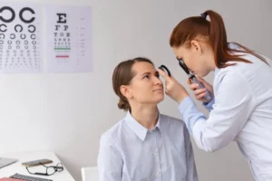 How Can an Optometrist Treat Pink Eye