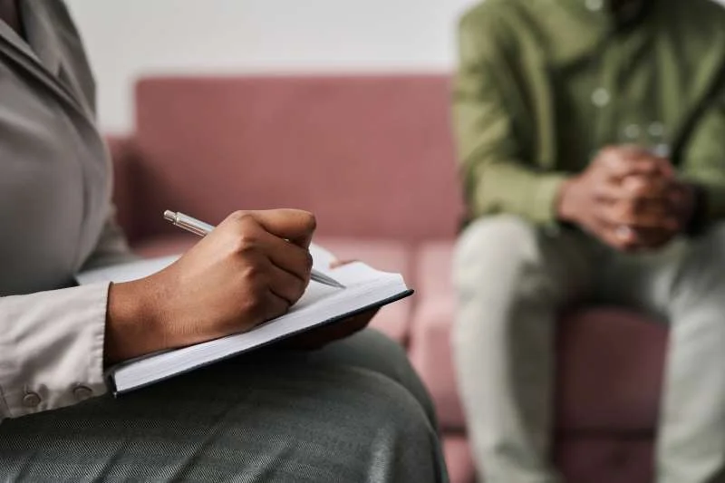 Therapist providing counseling sessions at Magnet Health NY, 741 E 233rd St, Bronx, NY 10466